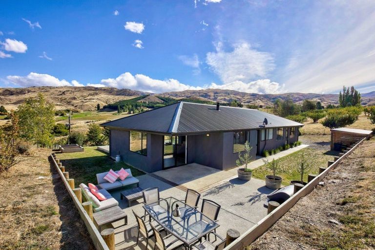 Photo of property in 20 Quartzville Road, Bannockburn, Cromwell, 9384