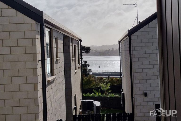 Photo of property in 4/28 Nevill Road, Hobsonville, Auckland, 0616