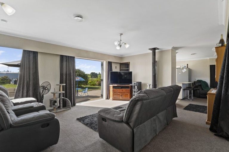 Photo of property in 24 High Street South, Eltham, 4322