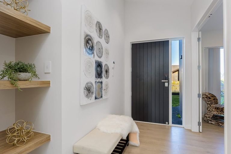 Photo of property in 87 Maryvale Road, Wainui, 0932