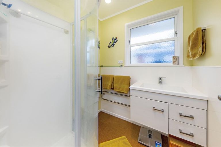 Photo of property in 19 Greers Road, Weymouth, Auckland, 2103