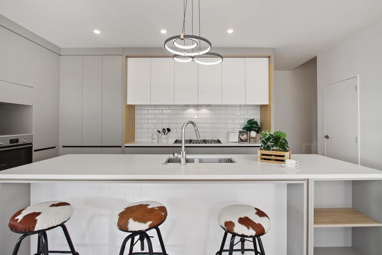 Photo of property in 16 Awa Avenue, Helensville, 0800