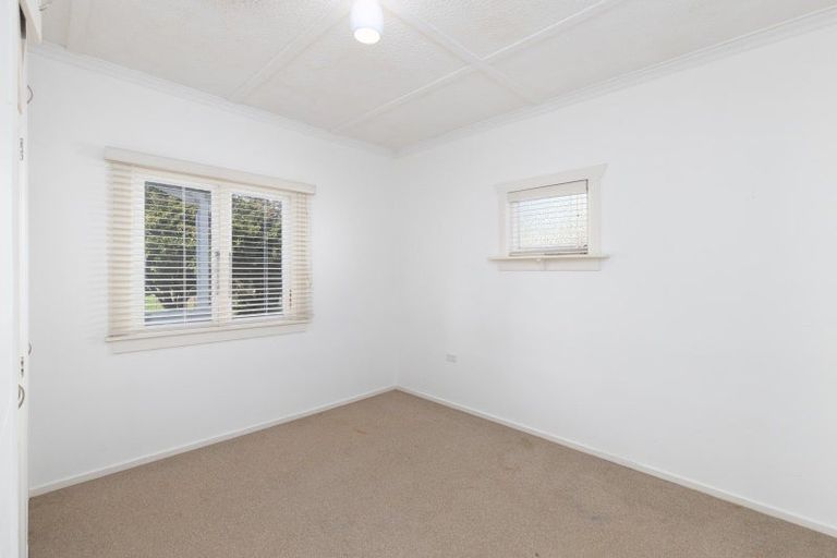 Photo of property in 14 Downe Street, New Plymouth, 4310