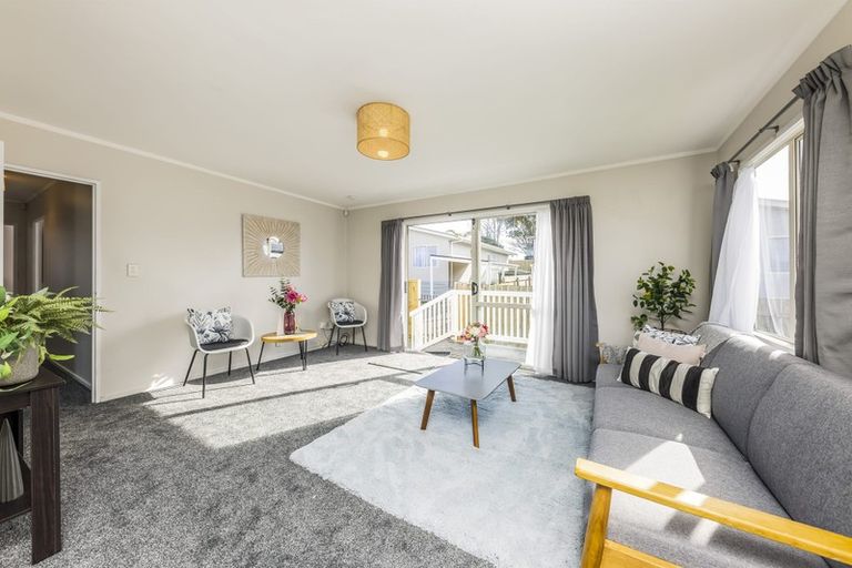 Photo of property in 3/136 Shifnal Drive, Randwick Park, Auckland, 2105