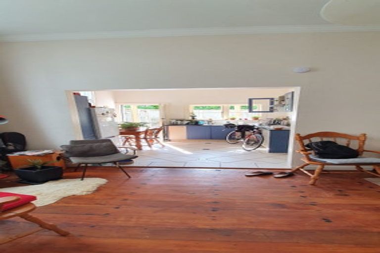 Photo of property in 16 Thompson Street, Mount Cook, Wellington, 6011