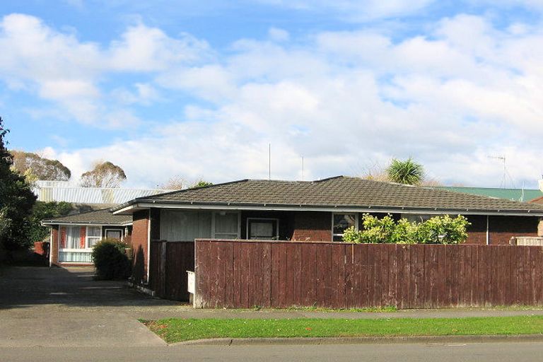Photo of property in 555 Ruahine Street, Hokowhitu, Palmerston North, 4410