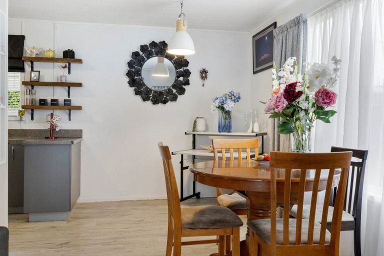 Photo of property in 10 Green Place, Richmond Heights, Taupo, 3330