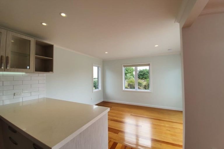 Photo of property in 21 Crispe Road, Clarks Beach, 2122