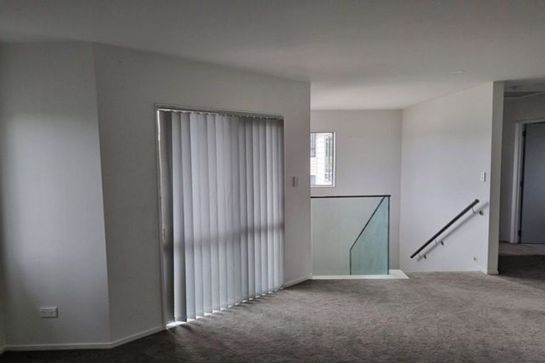 Photo of property in 63a Archibald Road, Kelston, Auckland, 0602