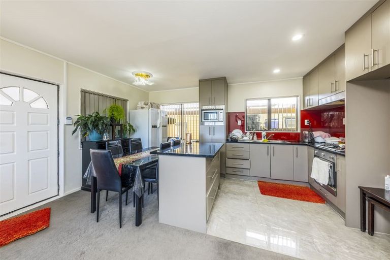 Photo of property in 82 Station Road, Papatoetoe, Auckland, 2025