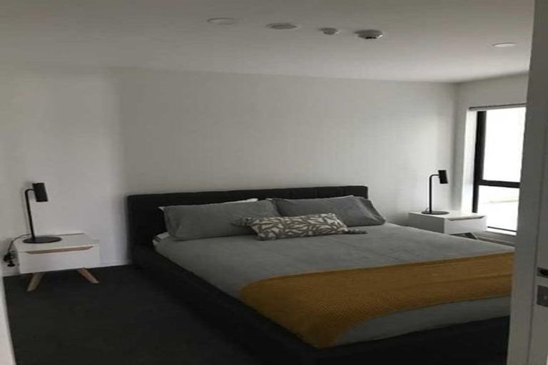 Photo of property in 305/9 East Street, Papakura, 2110