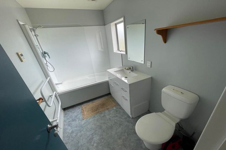 Photo of property in 10 Pohutukawa Grove, Titahi Bay, Porirua, 5022