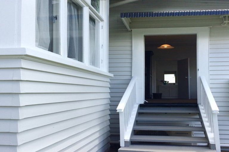 Photo of property in 16 Albert Road, Devonport, Auckland, 0624