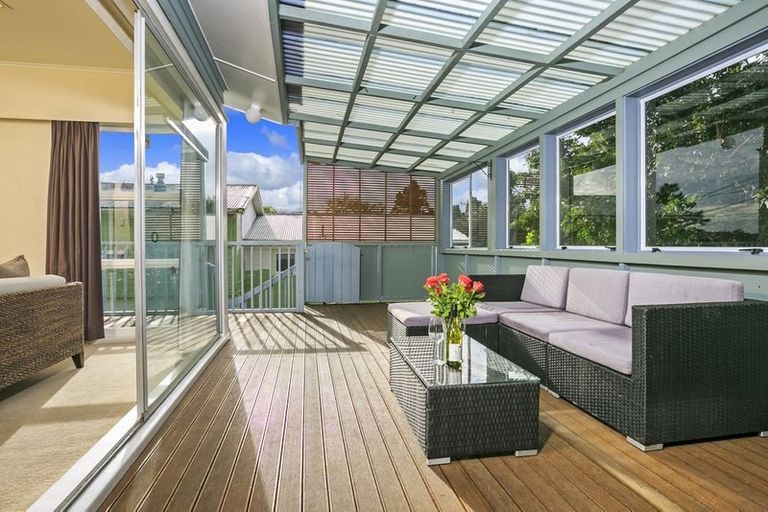 Photo of property in 1 Lynn Road, Bayview, Auckland, 0629