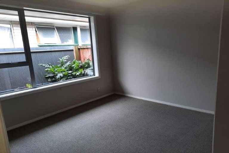 Photo of property in 2/38 Delaware Crescent, Russley, Christchurch, 8042