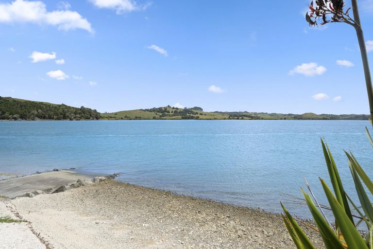 Photo of property in 144 Takahoa Drive, Kaiwaka, 0573