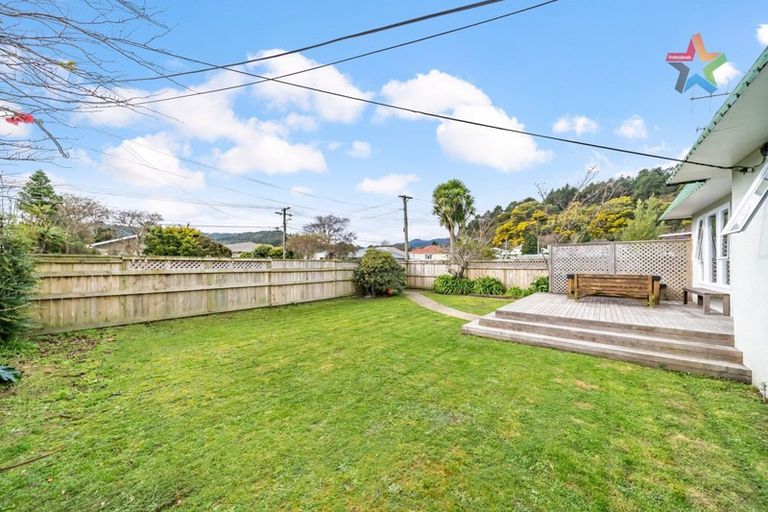 Photo of property in 5 Faulke Avenue, Wainuiomata, Lower Hutt, 5014