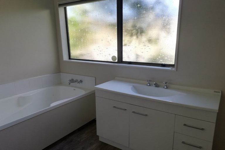 Photo of property in 21 Cautley Street, Richmond, 7020