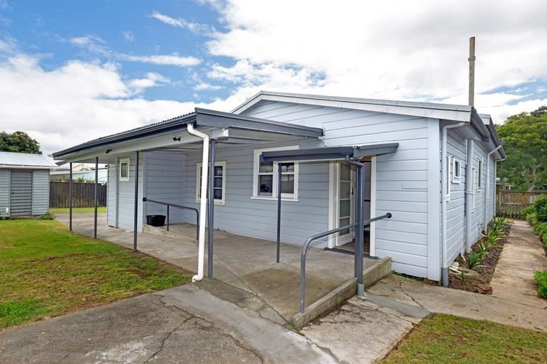 Photo of property in 4 Root Street, Gisborne, 4010