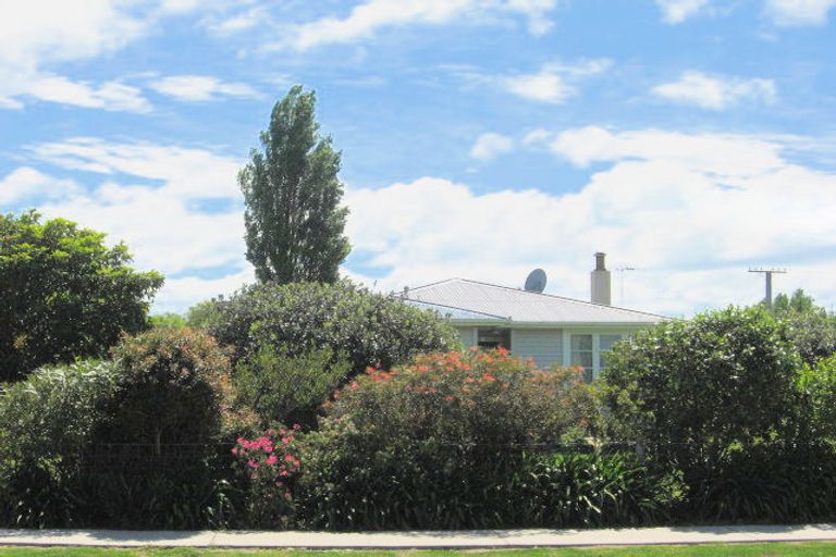 Photo of property in 13 Main Road, Tolaga Bay, 4077