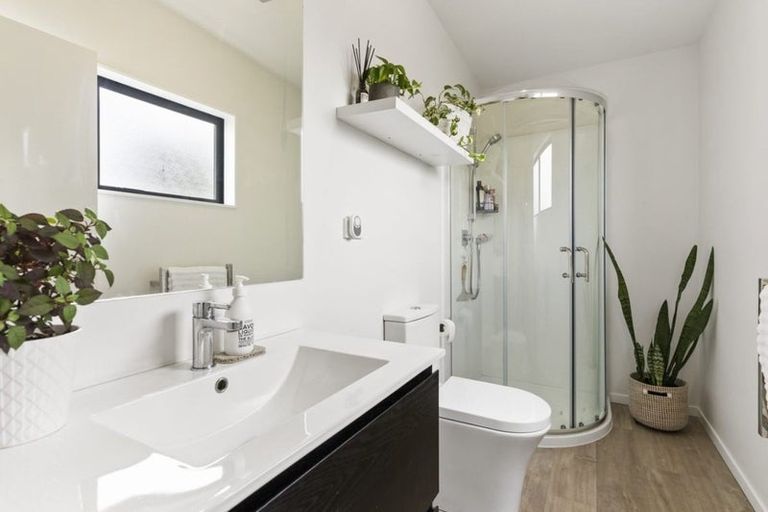 Photo of property in 8a Edgar Pearce Place, Howick, Auckland, 2014