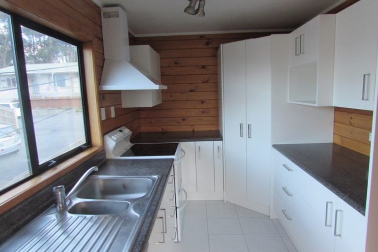 Photo of property in 2/34 Alexander Avenue, Torbay, Auckland, 0630