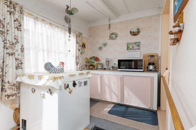 Photo of property in 61 Shearman Street, Waimate, 7924