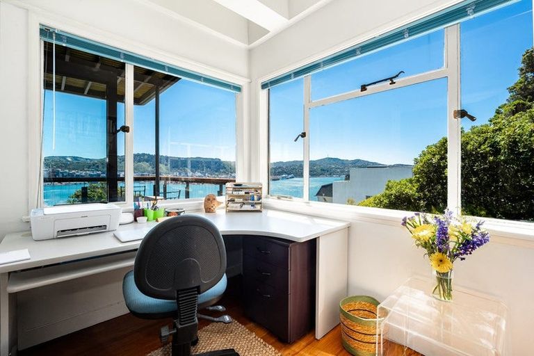 Photo of property in 40b The Crescent, Roseneath, Wellington, 6011