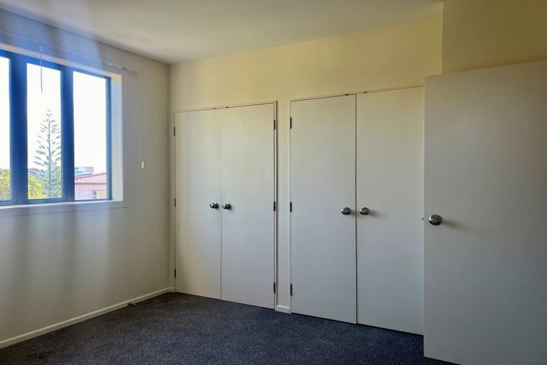 Photo of property in 10/21 Armoy Drive, East Tamaki, Auckland, 2016