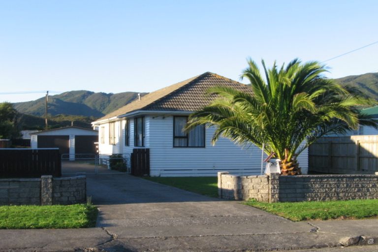 Photo of property in 20 Totara Street, Wainuiomata, Lower Hutt, 5014