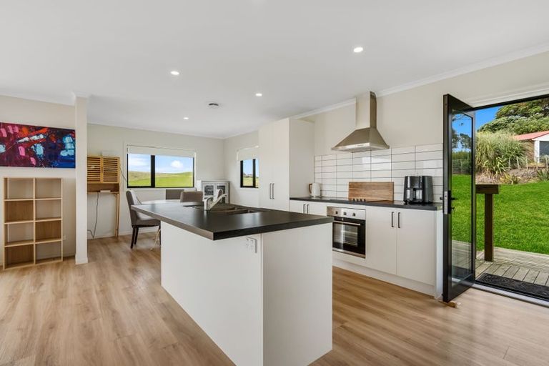 Photo of property in 4 Gillespie Drive, Baylys Beach, Dargaville, 0377