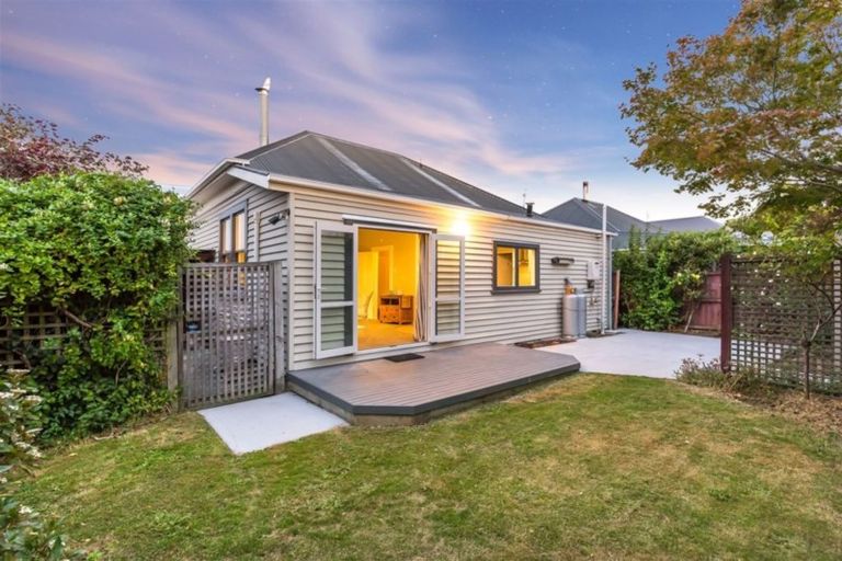 Photo of property in 85 Caledonian Road, St Albans, Christchurch, 8014