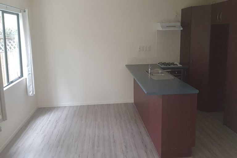 Photo of property in 11/3 Orwell Road, Greenhithe, Auckland, 0632