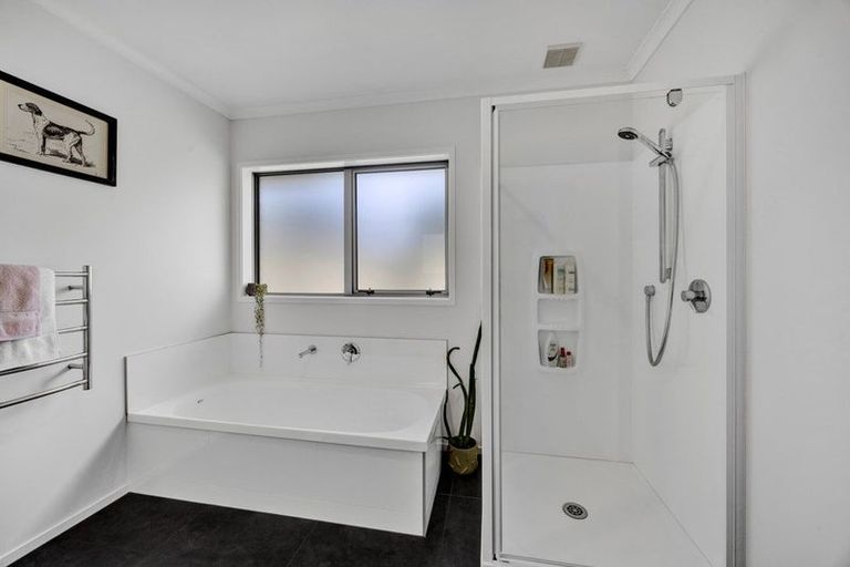 Photo of property in 31 Jules Crescent, Bell Block, New Plymouth, 4312