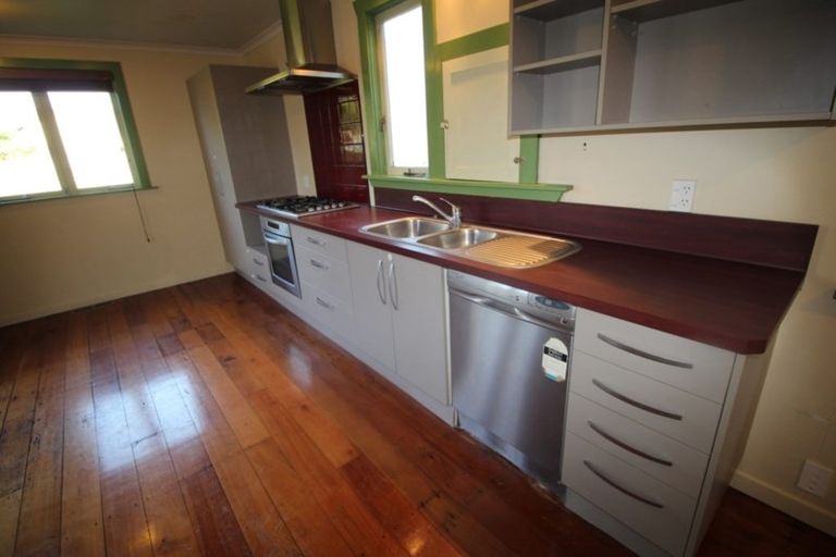 Photo of property in 19 Martin Street, Palmerston North, 4414