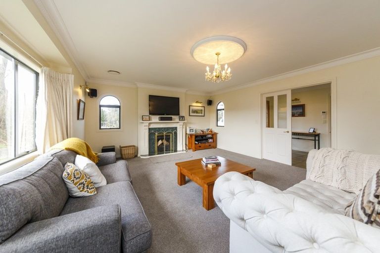 Photo of property in 84 Oroua Road, Kairanga, Palmerston North, 4475