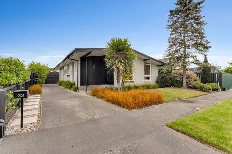 Photo of property in 33 Kent Lodge Avenue, Avonhead, Christchurch, 8042