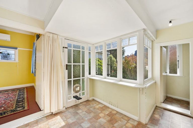 Photo of property in 12 Marsden Avenue, Karori, Wellington, 6012