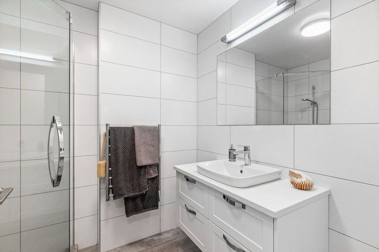 Photo of property in 91 Panorama Heights, Orewa, 0931