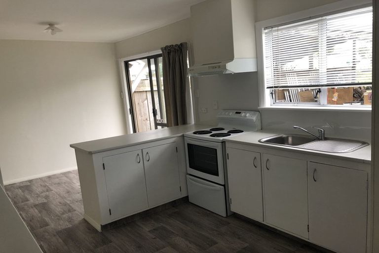 Photo of property in 34 Cook Street, Marfell, New Plymouth, 4310