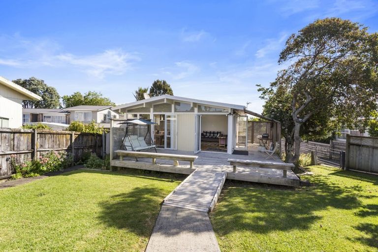 Photo of property in 4 Edgar Pearce Place, Howick, Auckland, 2014