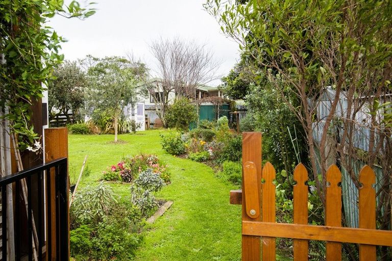 Photo of property in 14 School Road, Te Hapara, Gisborne, 4010