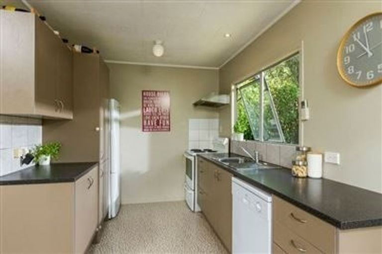 Photo of property in 1/4 Malibu Grove, Bayview, Auckland, 0629