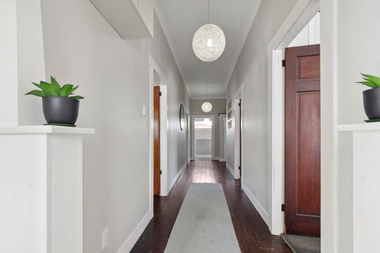 Photo of property in 140 Seddon Street, Pukekohe, 2120