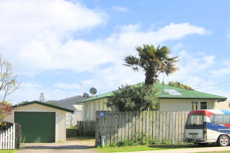 Photo of property in 8 Taupo Avenue, Mount Maunganui, 3116