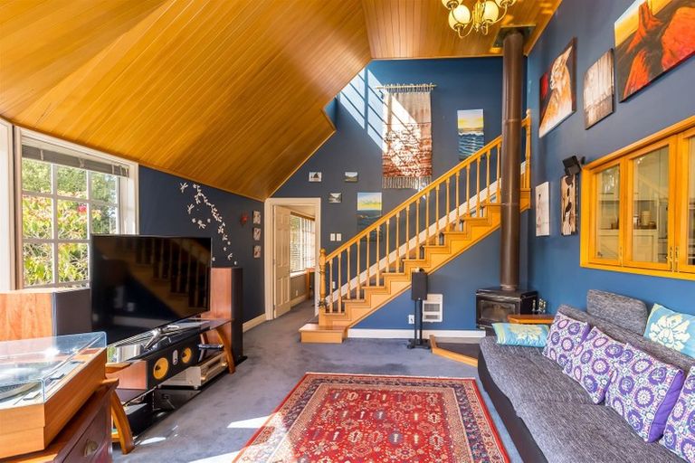 Photo of property in 69 Glenross Street, Glenross, Dunedin, 9011