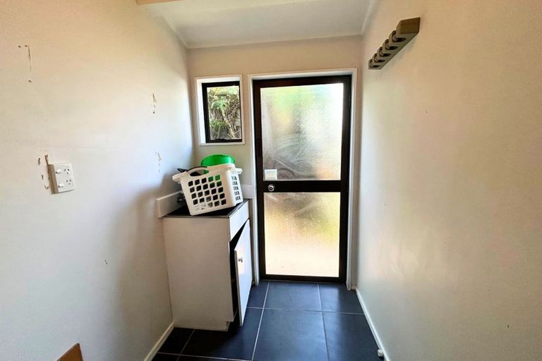 Photo of property in 2/40 Savoy Road, Glen Eden, Auckland, 0602