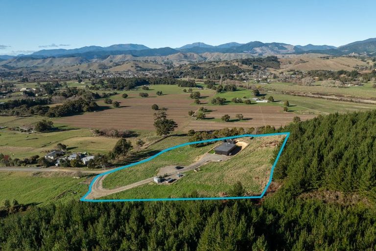 Photo of property in 64 Golf Road, Wakefield, 7025