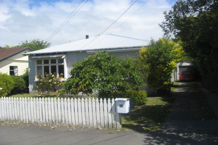 Photo of property in 50 Sandwich Road, Beckenham, Christchurch, 8023