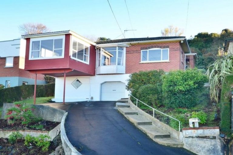 Photo of property in 26 Seaview Terrace, Kew, Dunedin, 9012